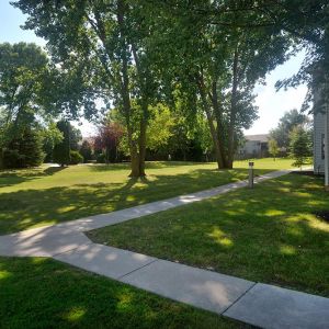 Emerald Ridge of Neenah grounds